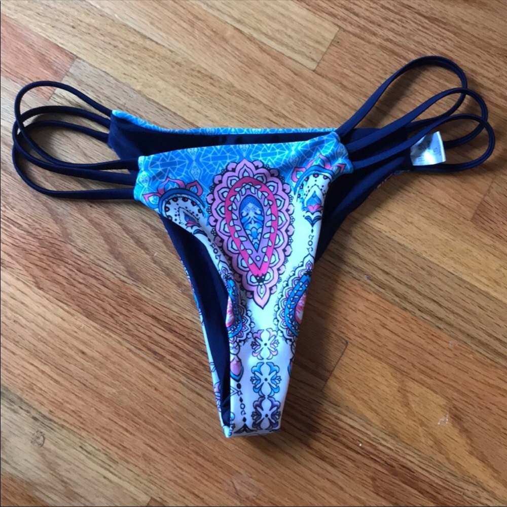 bikini set - Picture 3 of 3